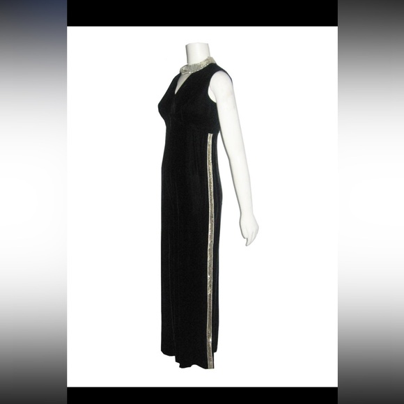 Sue Saunders Black Velvet Silver Sequins Peep-a-Boo Cut-out Leg Palazzo Jumpsuit - Picture 2 of 4